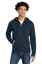 District ®  V.I.T. ™ Sudadera con capucha y cremallera completa de felpa DT6102