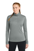 Sport-Tek ®  Sudadera de mujer Competitor ™ con cremallera de 1/4 PosiCharge ®. LST357